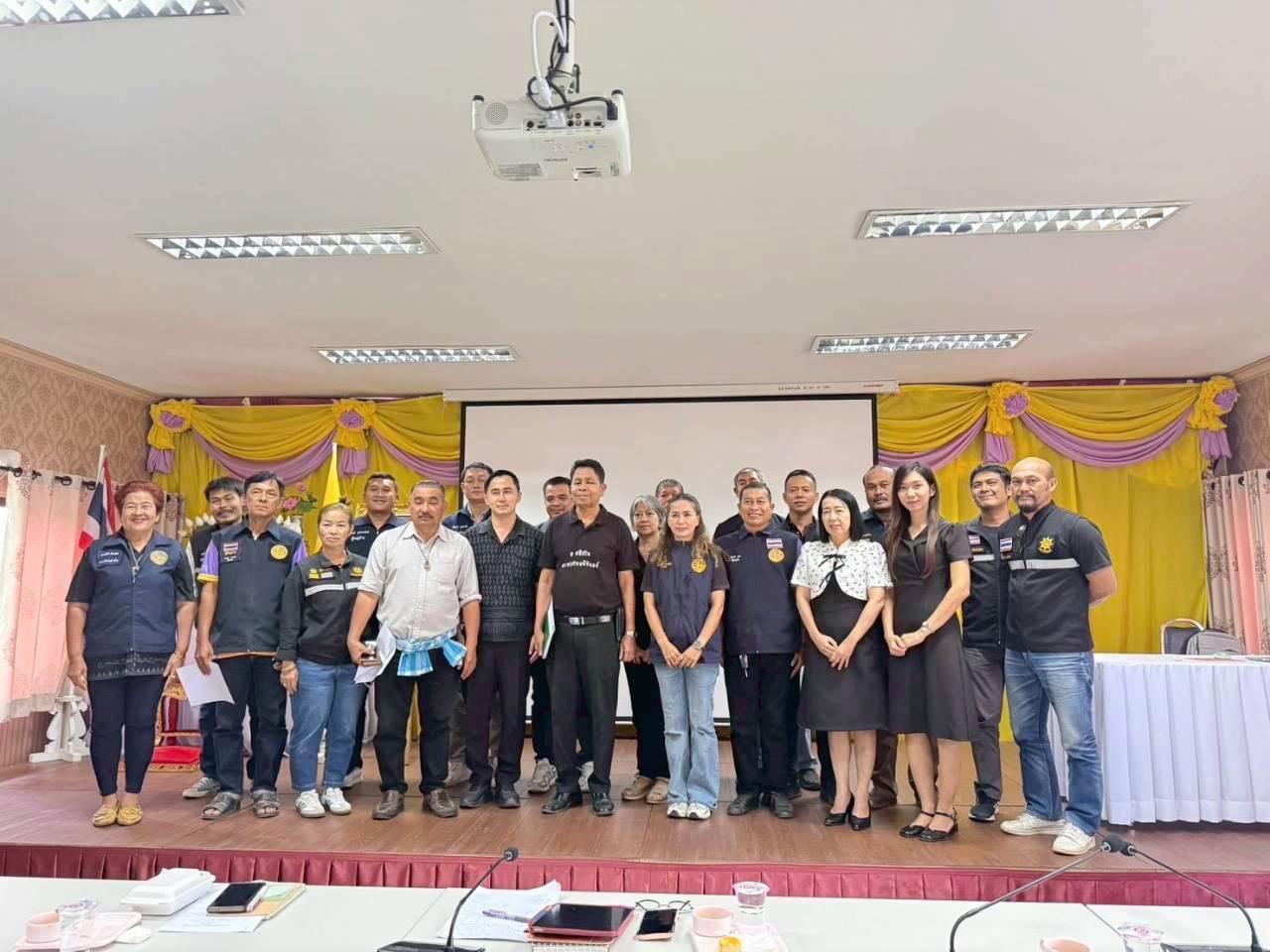 พช.ปราณบุรี เข้าร่วมประชุมประจำเดือนตำบลหนองตาแต้ม